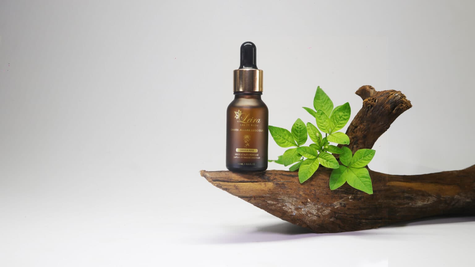 Leira Damask Rose intimate perfume gallery image 1